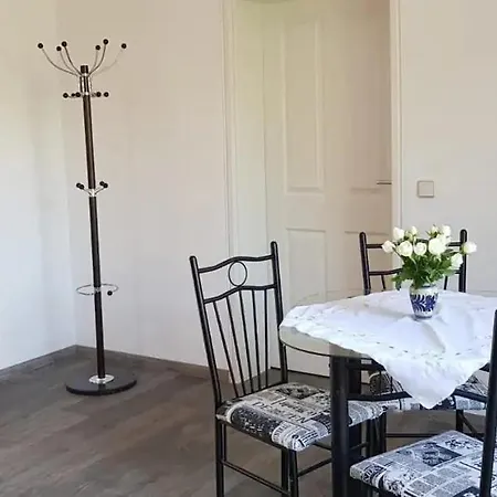 In Cottbus-klein Stroebitz Naehe Badesee *