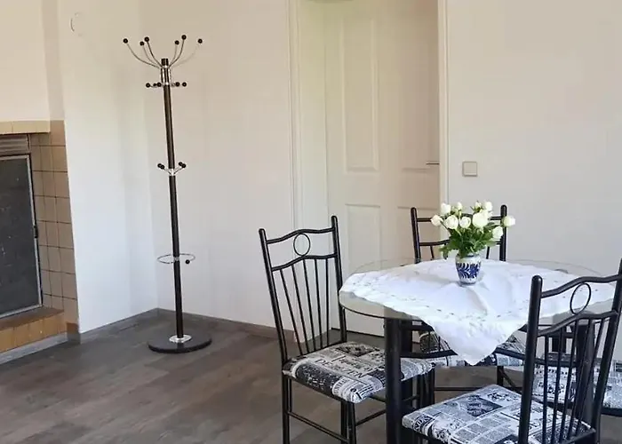 In Cottbus-klein Stroebitz Naehe Badesee *